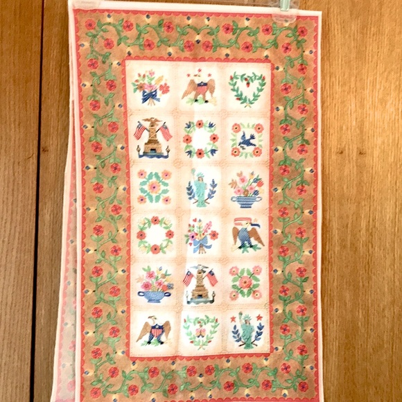 RARE Americana flag eagle liberty floral raw silk scarf red gold 42” x 13.5” EUC - Picture 2 of 6